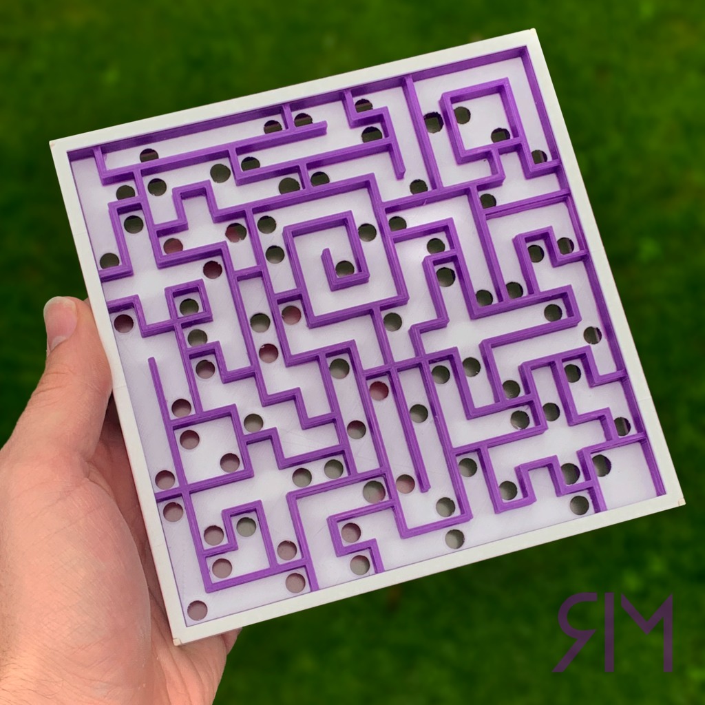 Three Dimensional Maze