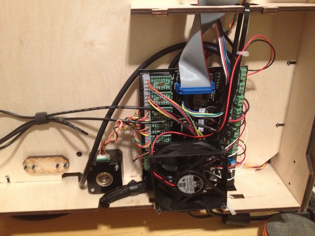 Makerbot Replicator Quiet Fan mod