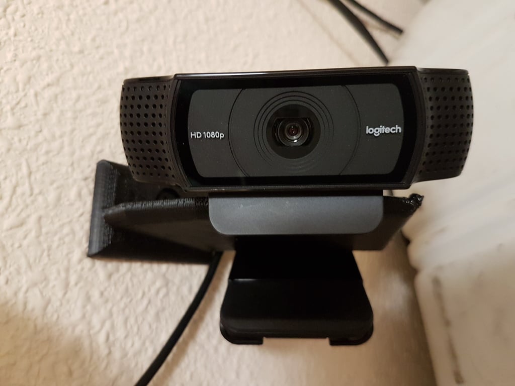 Wall Mount for Logitech C920 Webcam on Corner (support at 45º)