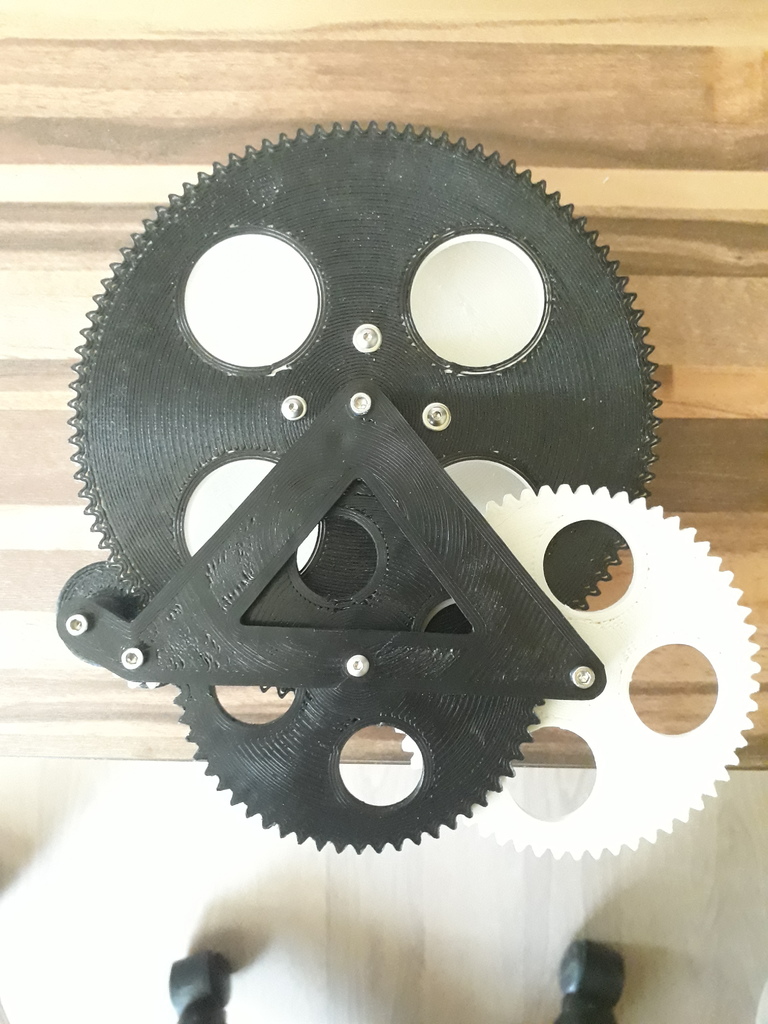 Gear driven object plate for 3D scanner 