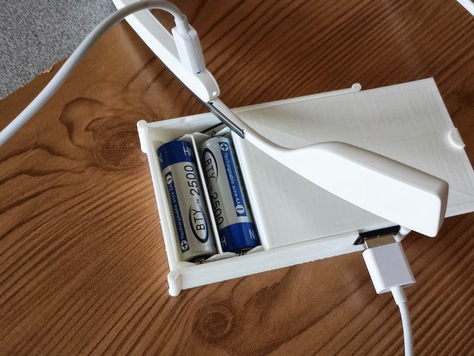 Build your own 1A+ 5V USB Charger with AA Batteries!