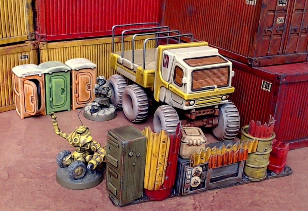 28mm Portaloo and other Scatter Terrain
