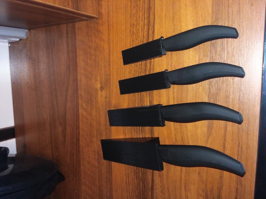 Kitchen knifes organizer