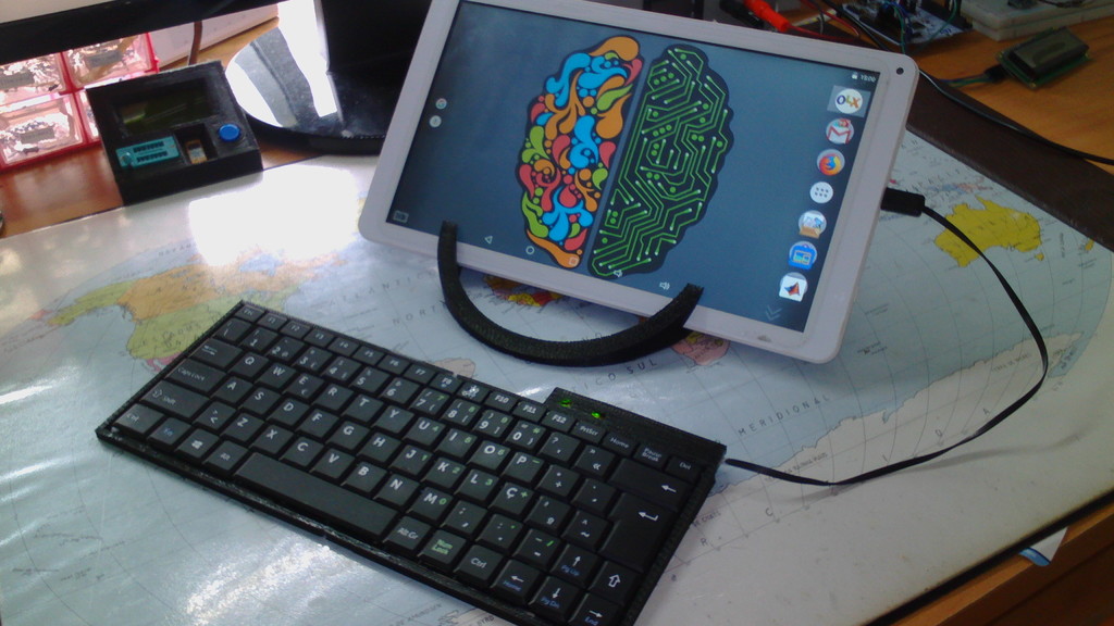 10 inch Tablet and keyboard holder