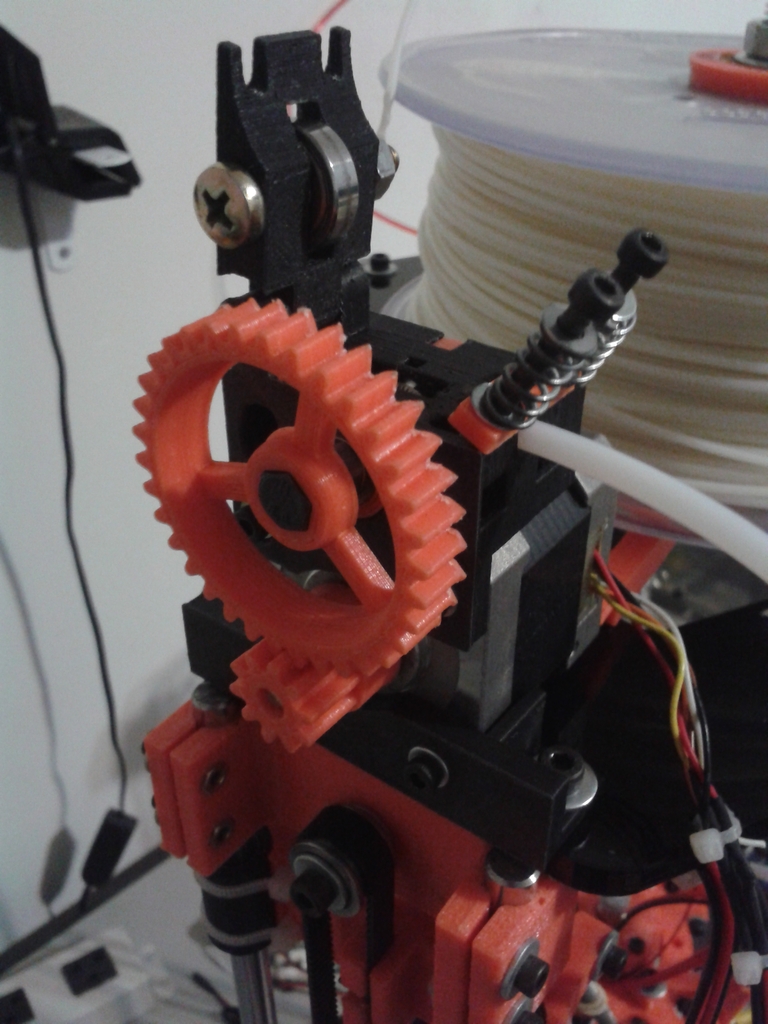 Kuro's Compact Bowden Geared Extruder
