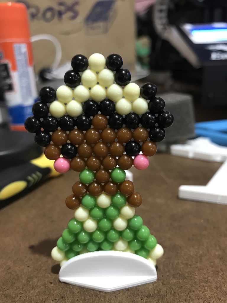 Aquabeads Stand - stand up your creations
