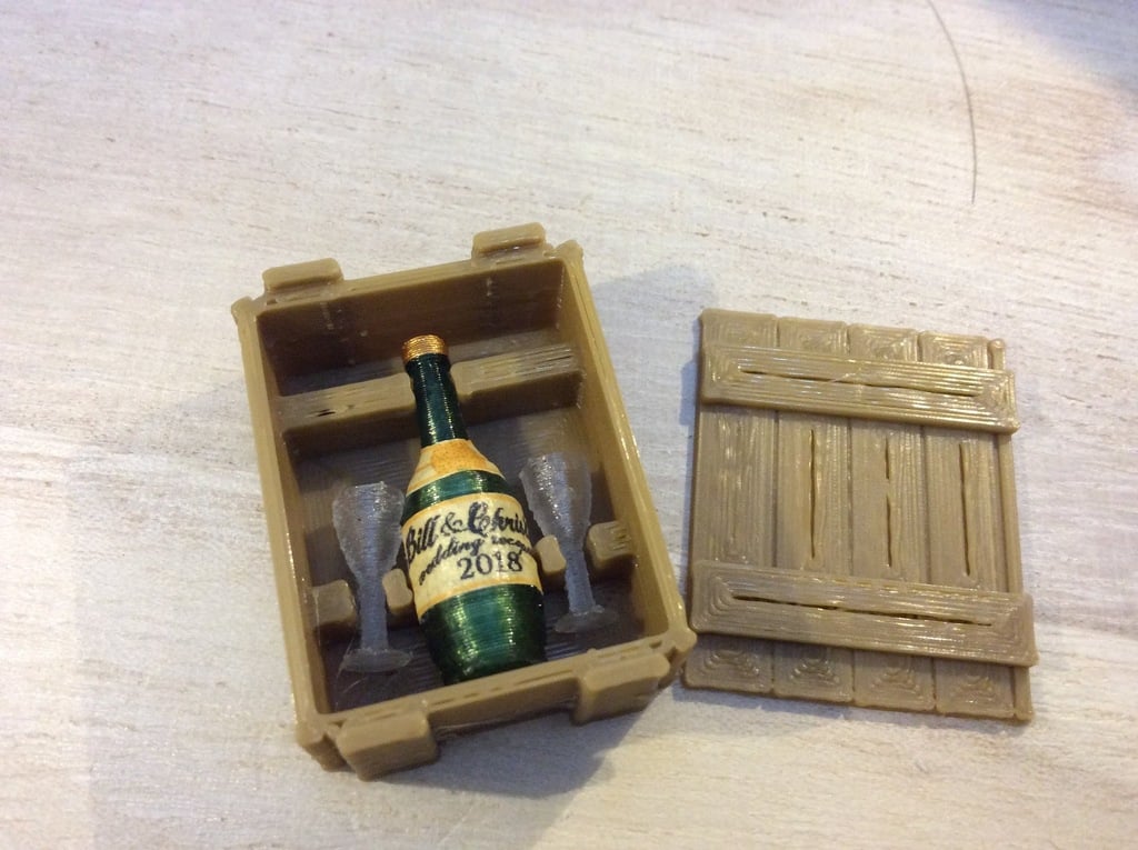 Crate for champagne bottle and glasses (1:18 scale)