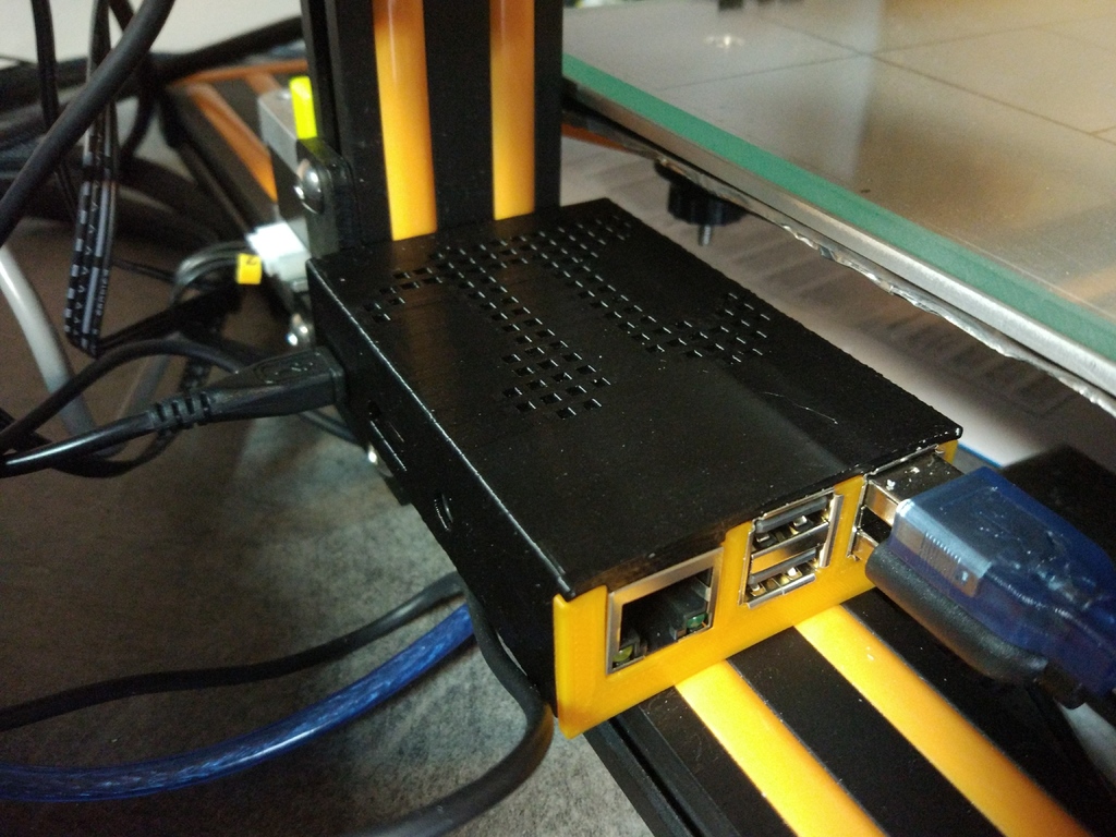 Raspberry Pi case with mount for 4020 extrusion (CR-10 etc.)