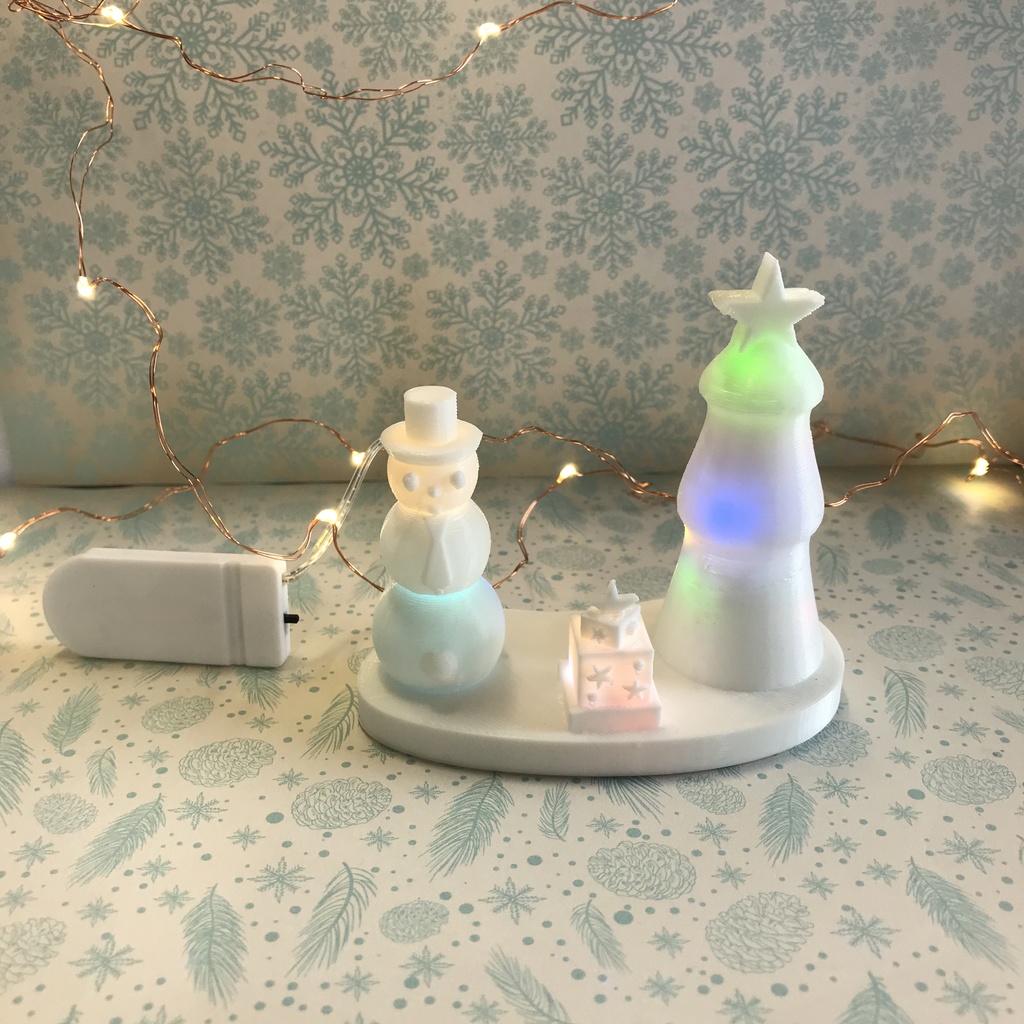 Light-up Desktop Diorama for Christmas