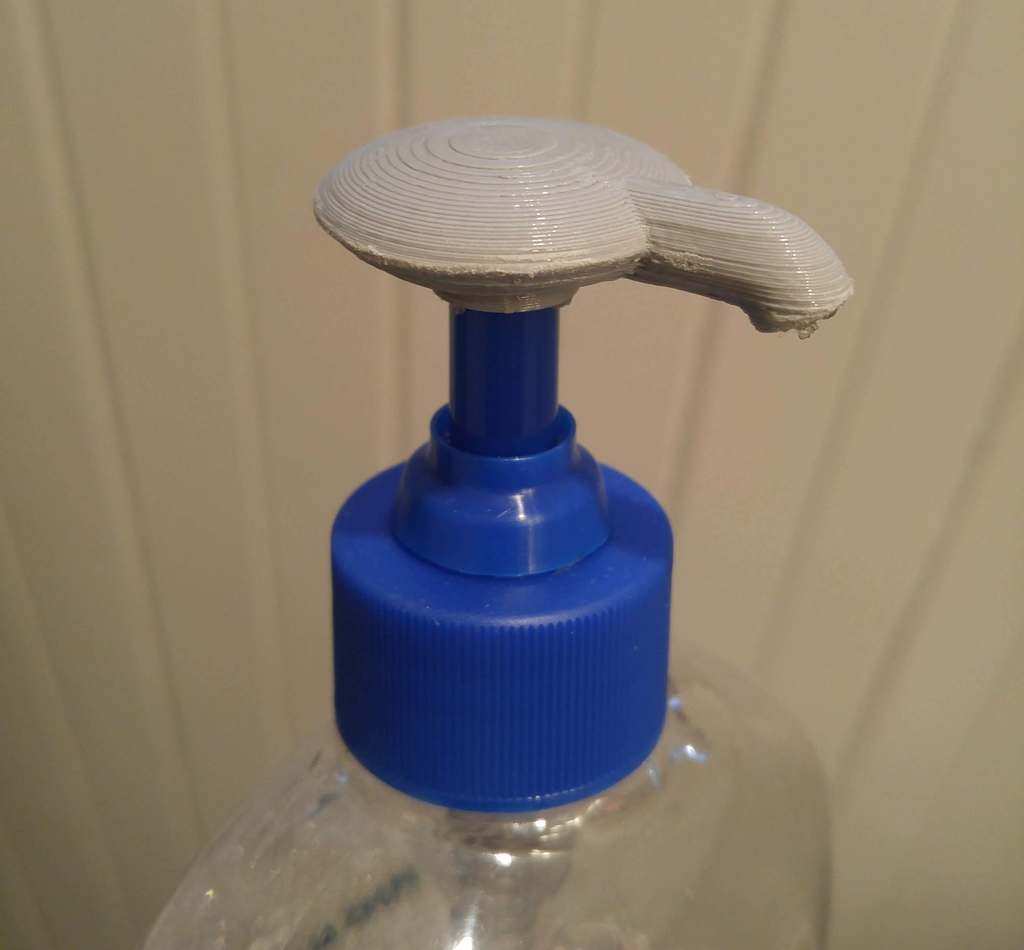 Squirt bottle top / nozzle