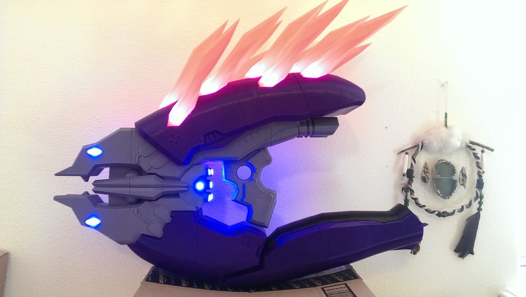 Halo 4 Needler prop weapon with .SLT files