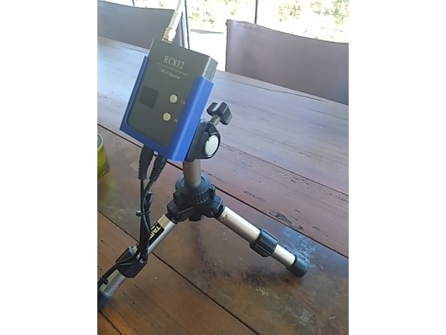 Video receiver tripod mount. Boscam RC832