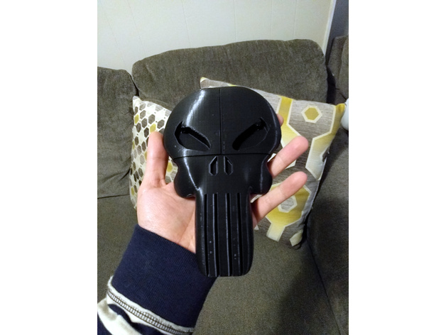 Punisher Skull (with belt straps)
