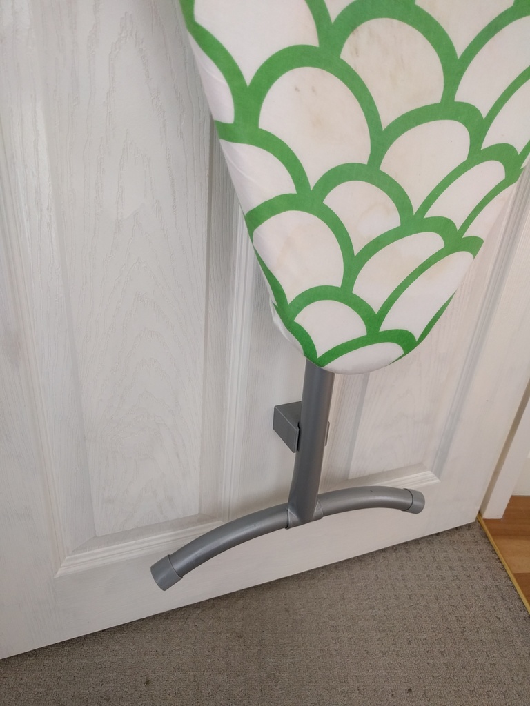 Magnetic Ironing Board Fixer