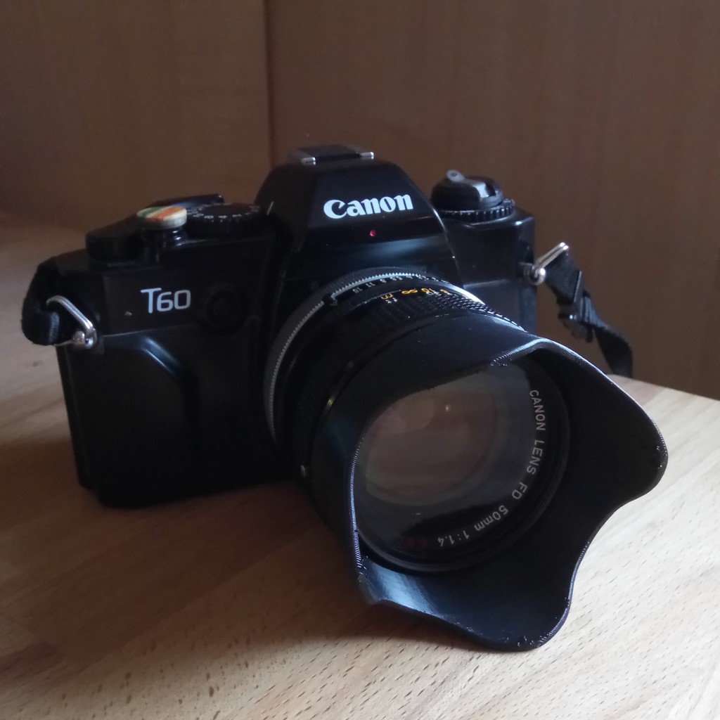 Canon FD 50mm f1.4 lens hood