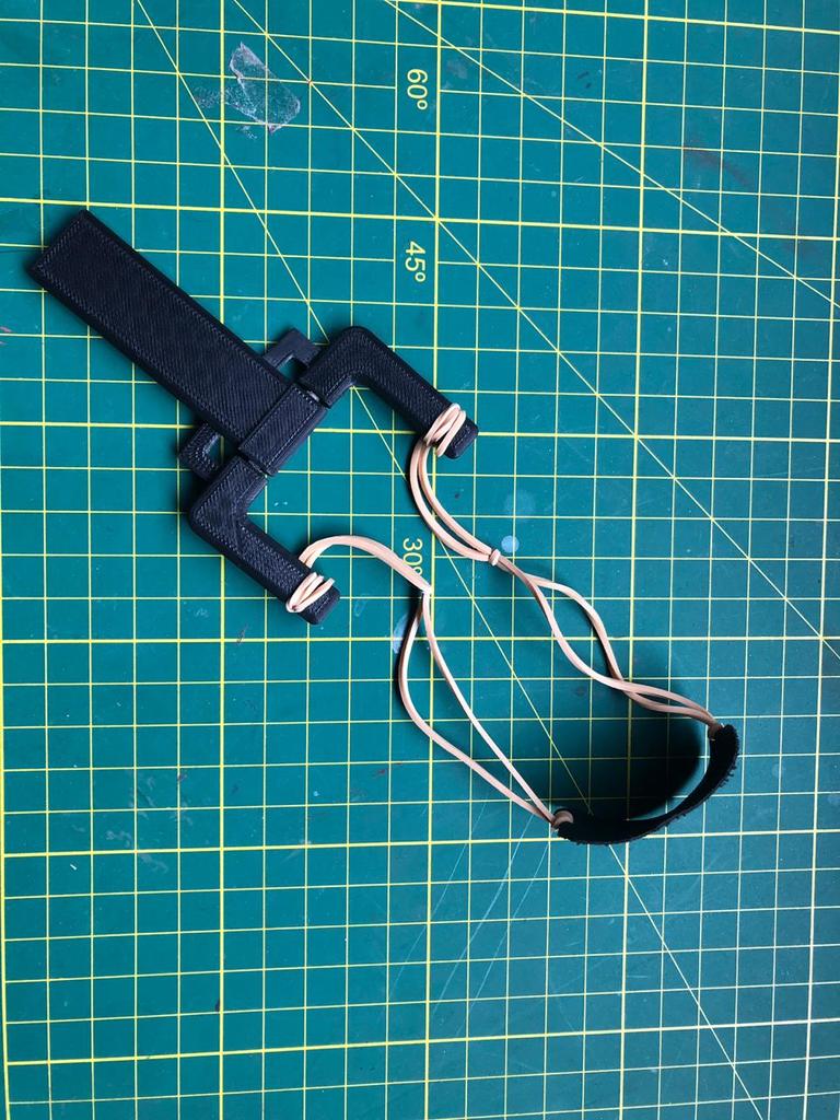 Foldable pocket mini slingshot