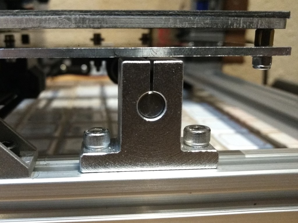 Low-profile print bed LM8UU holder