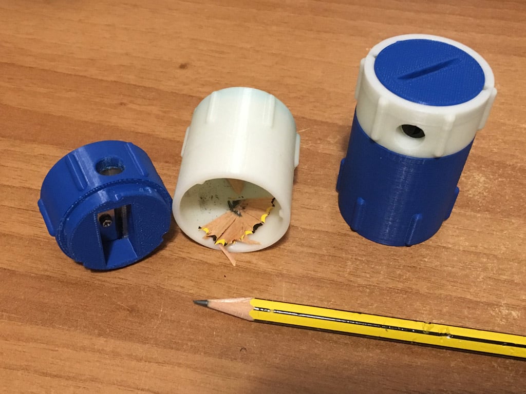 Tub pencil sharpener