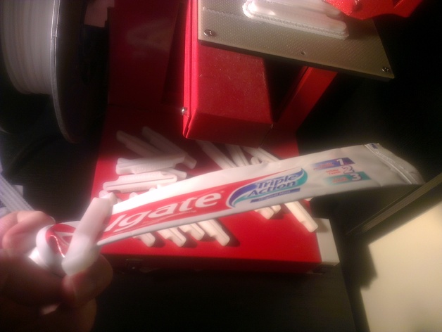 Toothpaste Squeezer/Saver