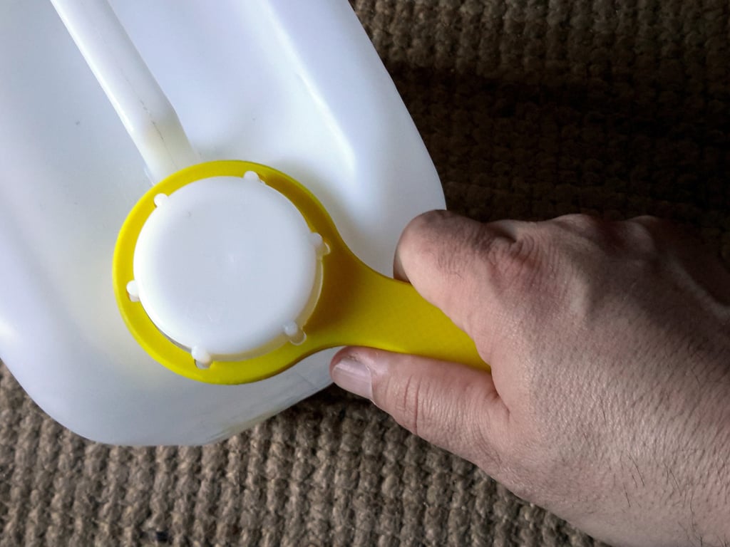 5-litre container lid opener