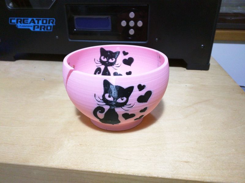 Yarn Bowl with Kitty Motif