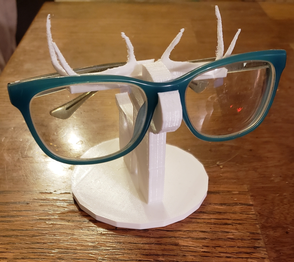 Moose Glasses Stand