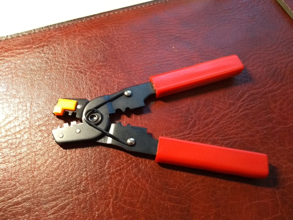 Dupont crimping tool adapter