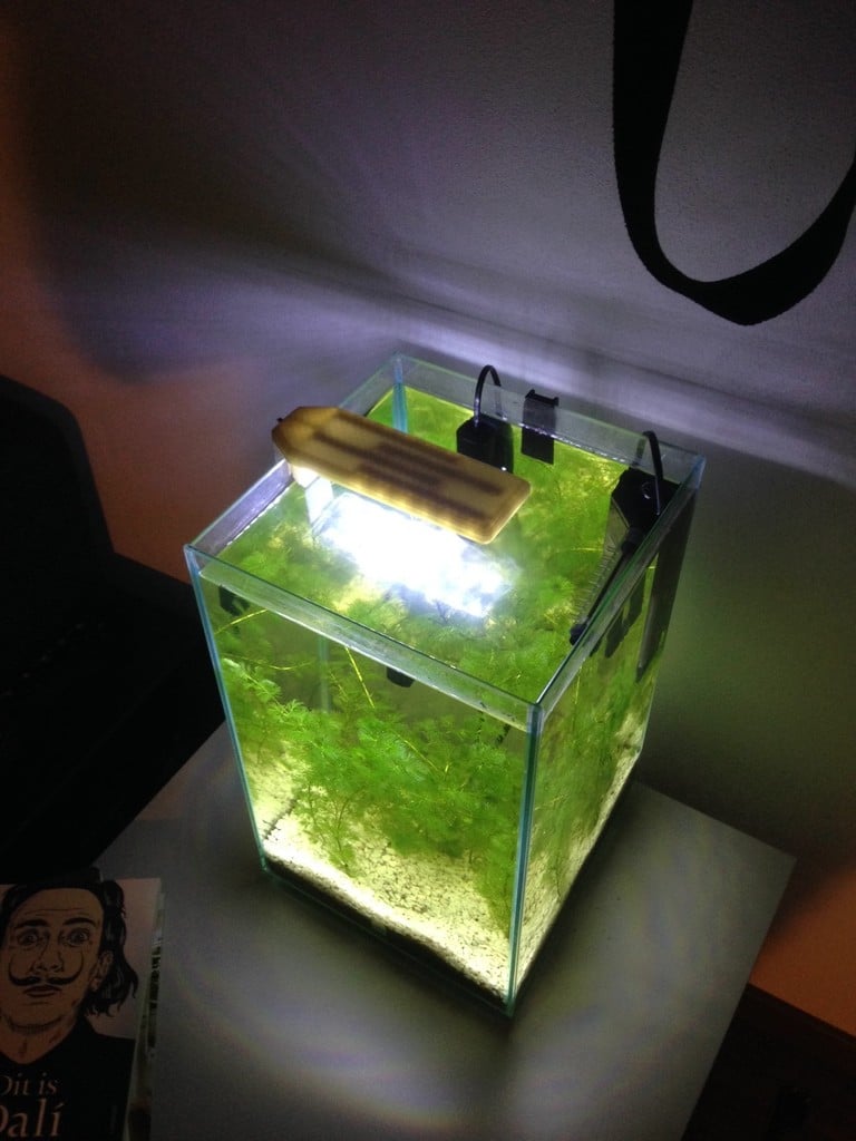 Aquarium LED light fixture