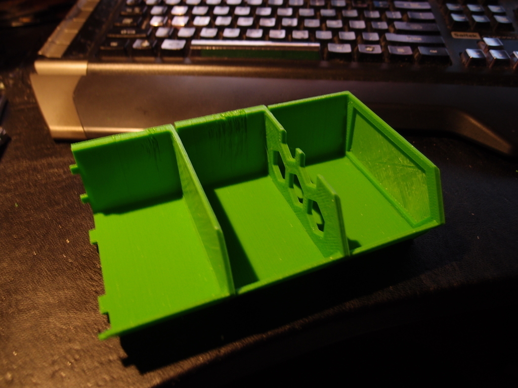 Side Stackable Component Bins / Louvre Panel Trays