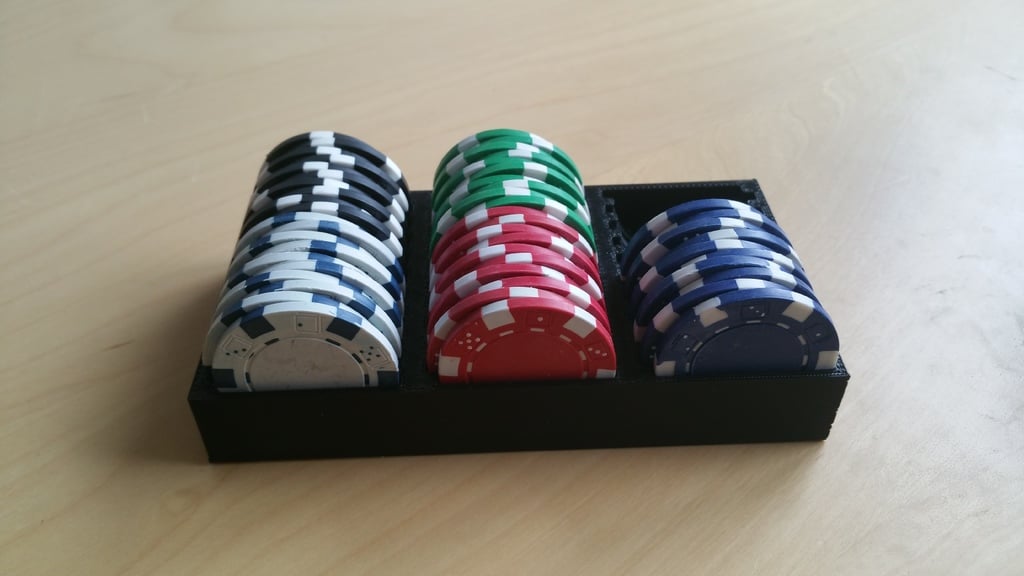 Poker chip holder