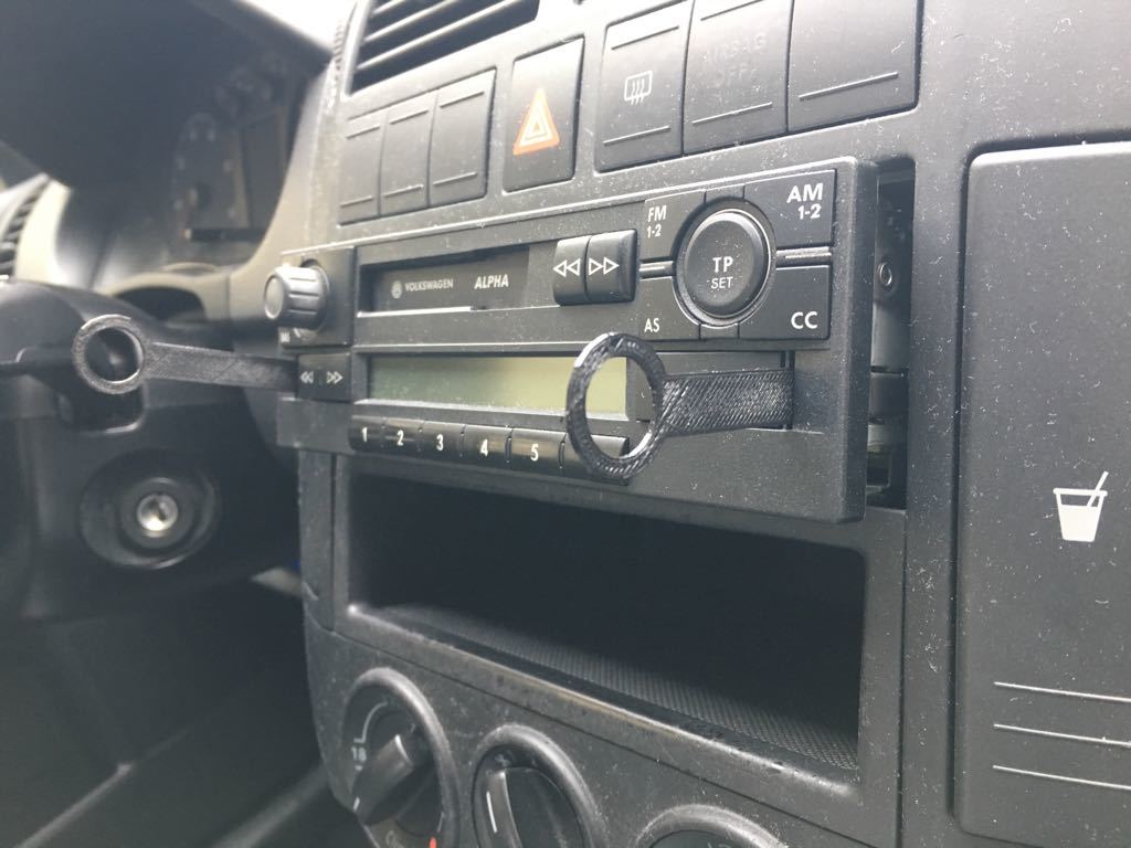 VW Polo 9n Radio Alpha Removal Tool