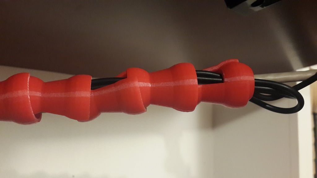 Cable organizer