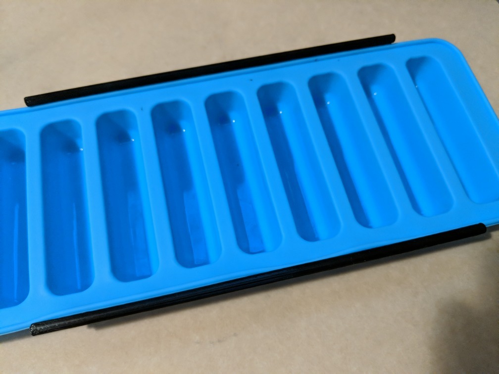 Silicon Rod Ice Tray Holder/Stiffener