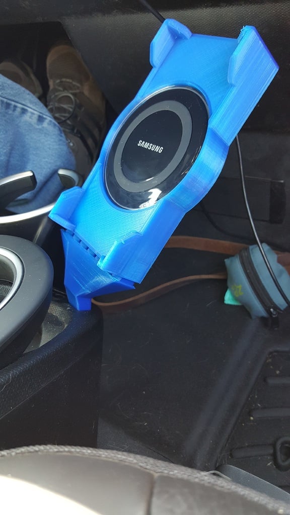 Samsung Qi wireless charging phone holder for BMW vehicles