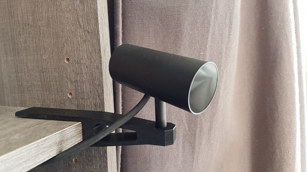 Shelf mount for Oculus sensor