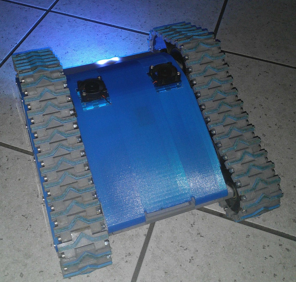 Back cover for RC speed tank by Bryant87