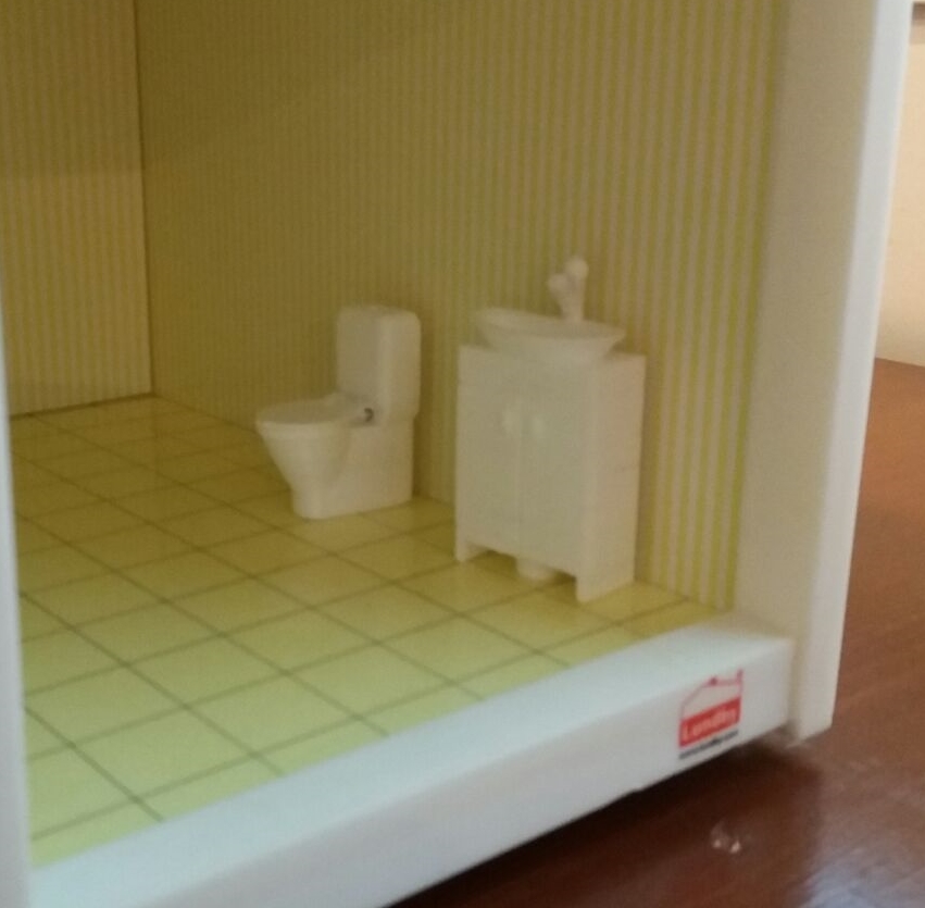 Toilet furniture to dollhouse