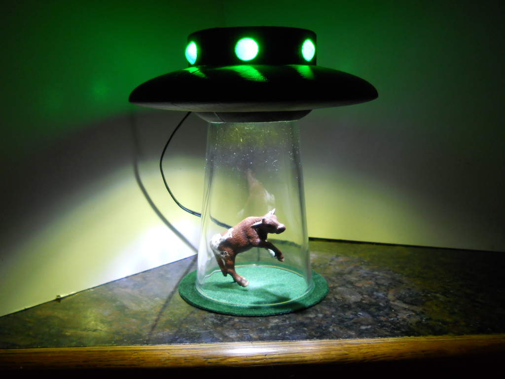 alien abduction lamp