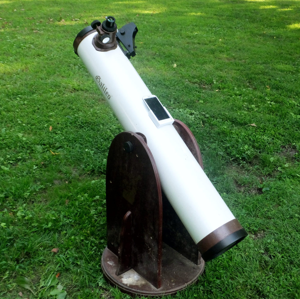 Cell phone holder for telescope