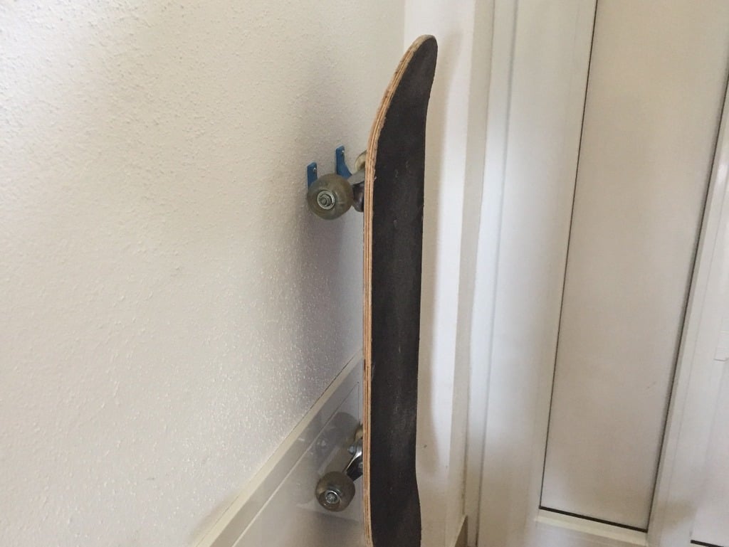 Skateboard wall mount
