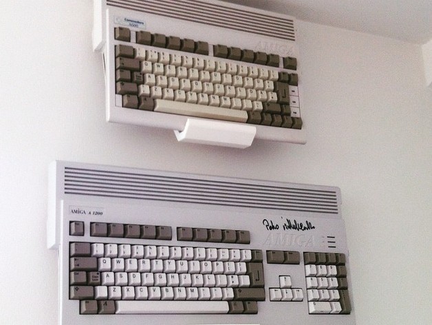 Classic computer / Amiga / Commodore wall mount