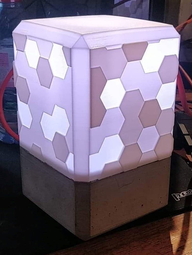 Honeycomb Lamp-Fully 3D Printed