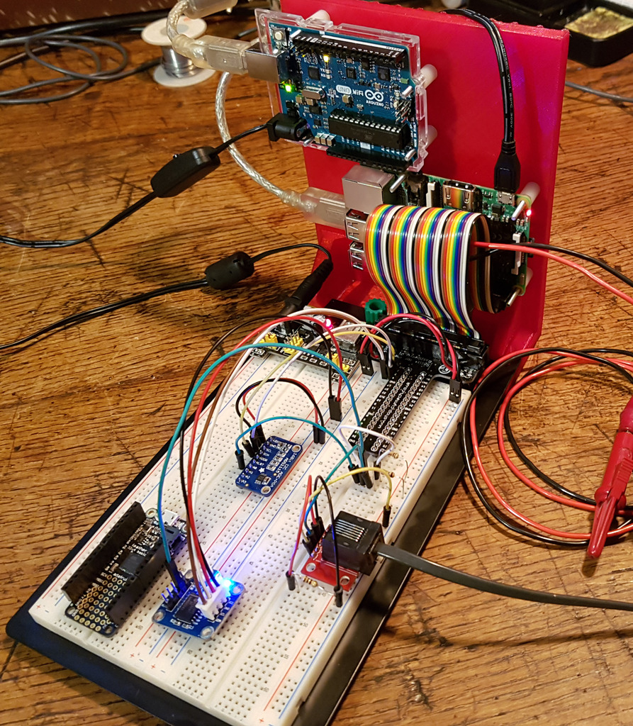 Raspberry & Arduino Breadboard Stand