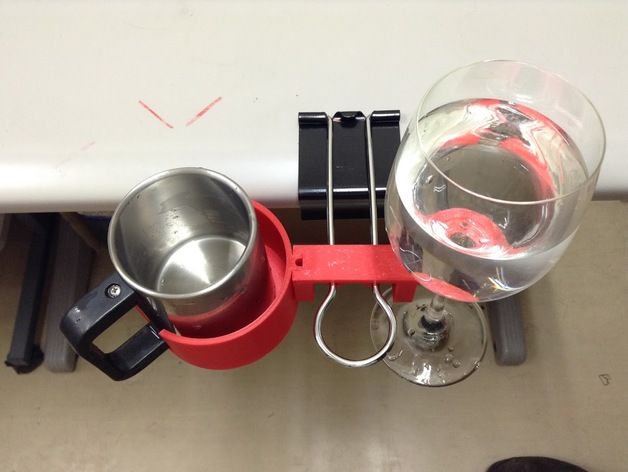 Cup and wine glass holder for the binderclip