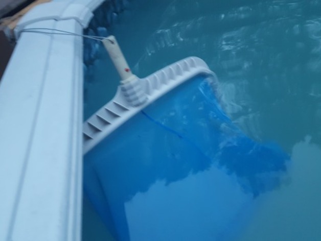 Automatic pool skimmer (whirl pool jet)
