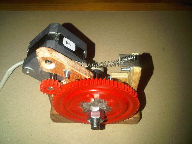 qharley's mostly wooden Greg's Hinged Accessible Wade's Extruder