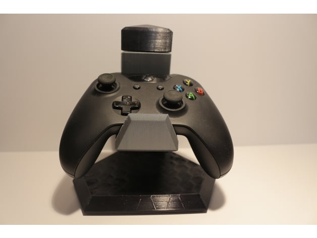 STACKABLE GAMING CONTROLLER STAND