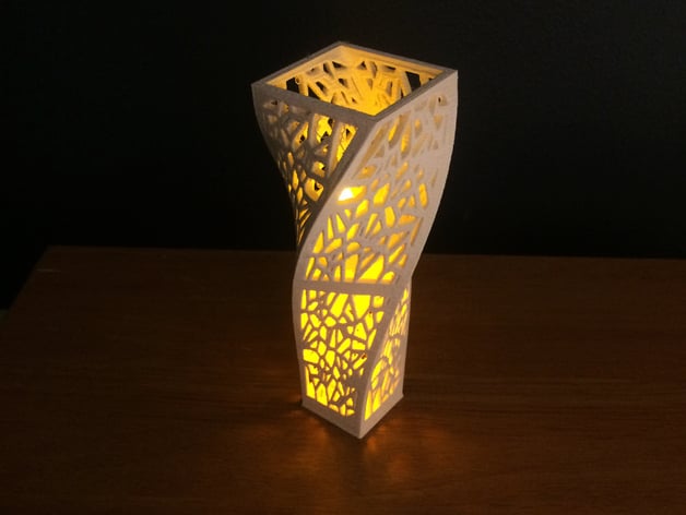 Voronoi Spiral Centerpiece Vase