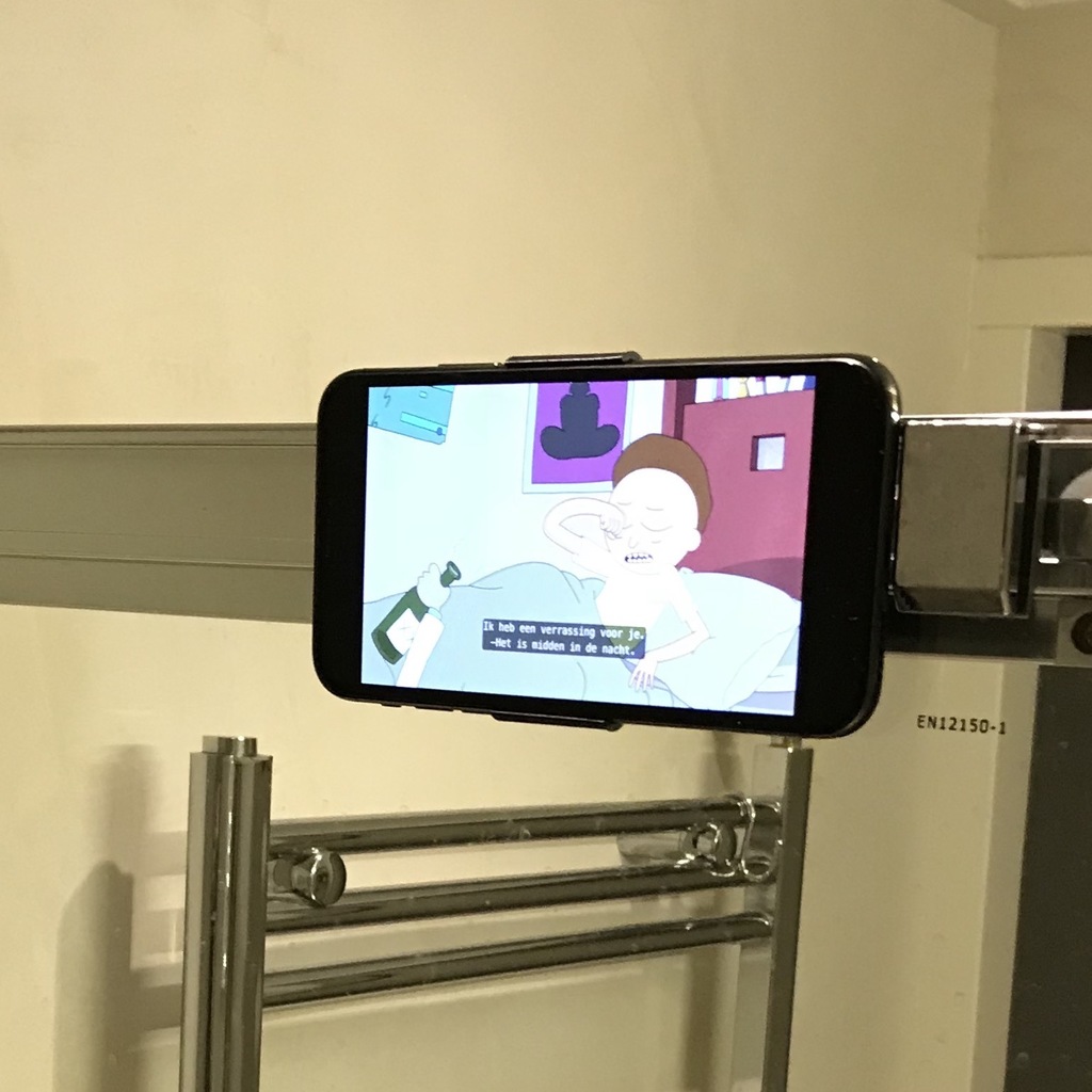 iPhone X shower clip