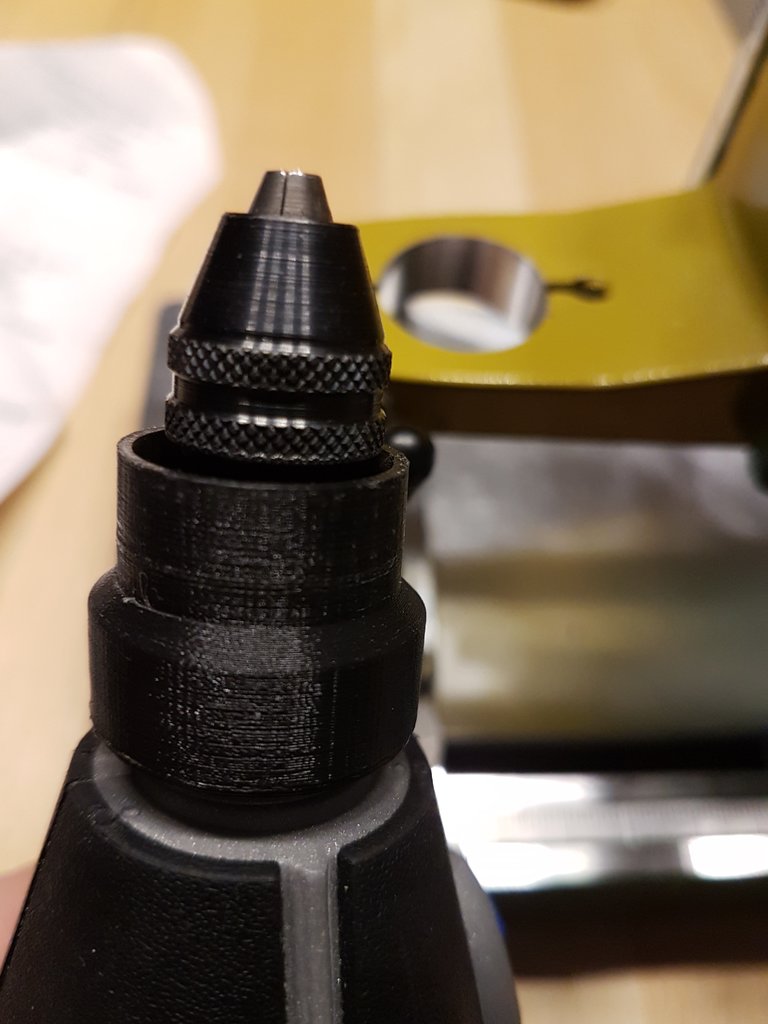 Adapter to fit Dremel drill into Proxxon hold